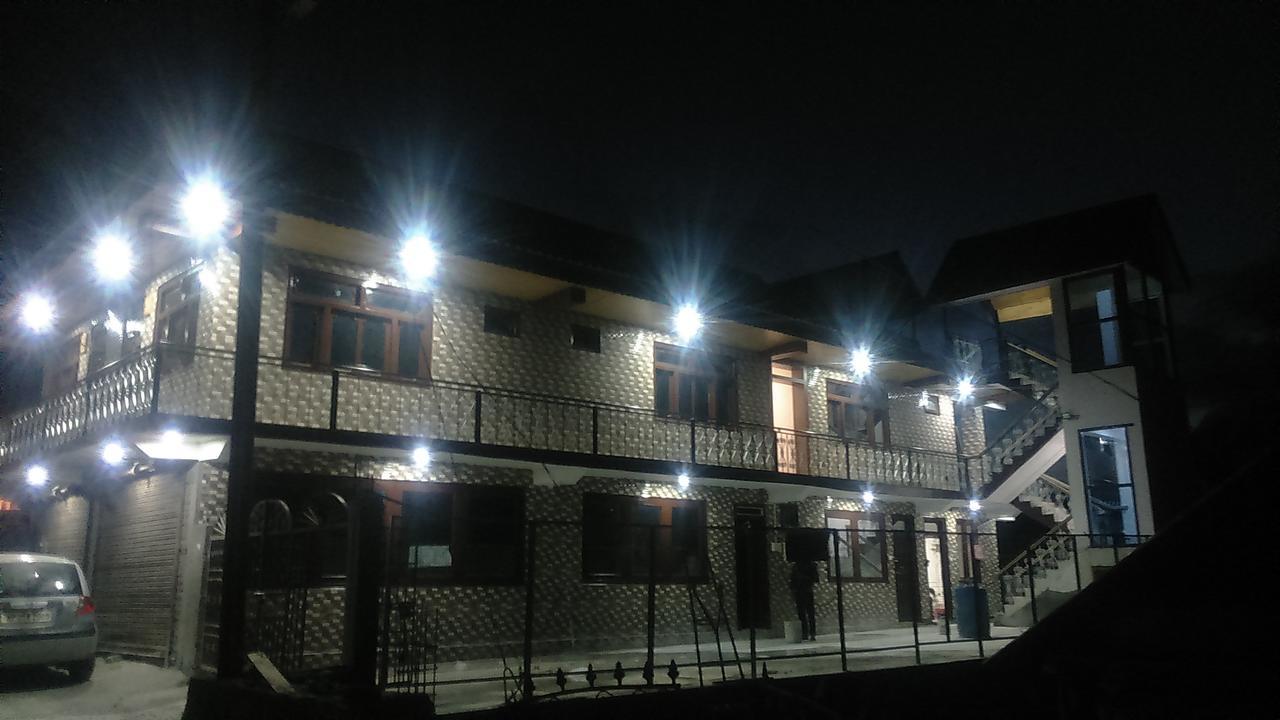 Hotel Uttarayan Sāngla Eksteriør billede